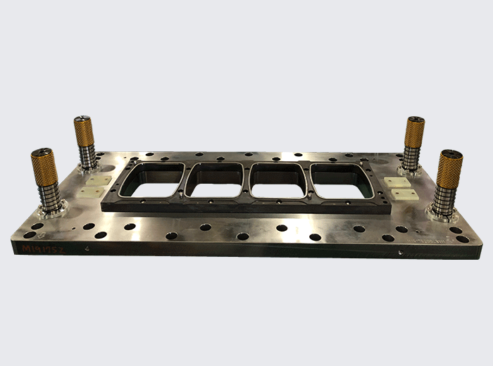 Medium thermoforming molds